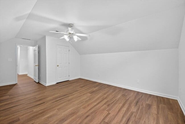 Building Photo - 2467 Bittersweet Cir