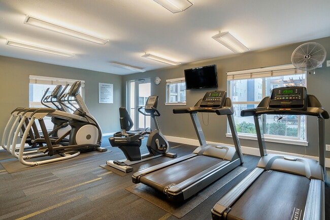 Building Photo - Ellington at Bellevue