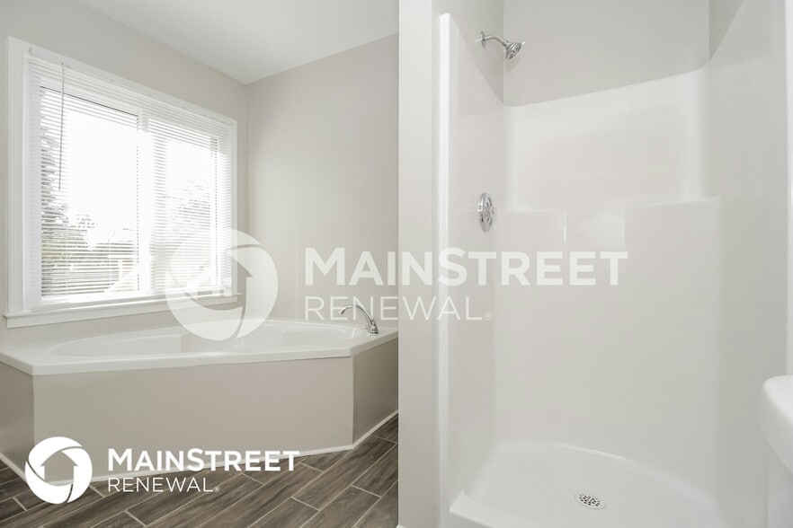 Building Photo - 23 Fairfield Dr SW