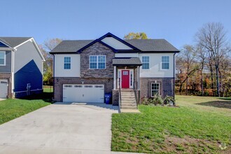 Building Photo - Pet Friendly Four Bedroom with Basement!