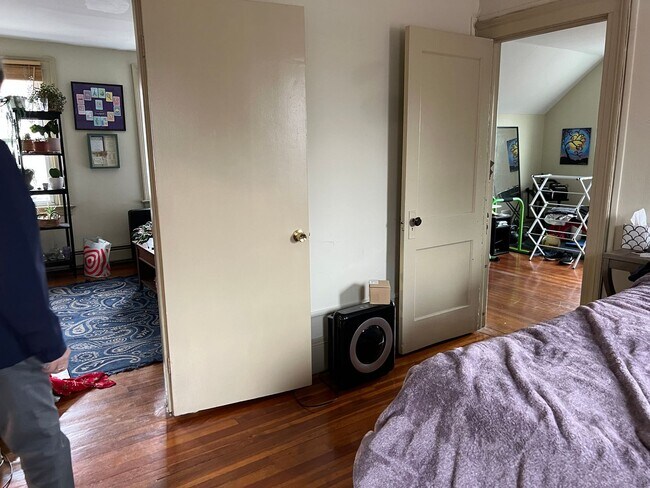 Building Photo - Mansfield Heights | 317-319 Mansfield St.