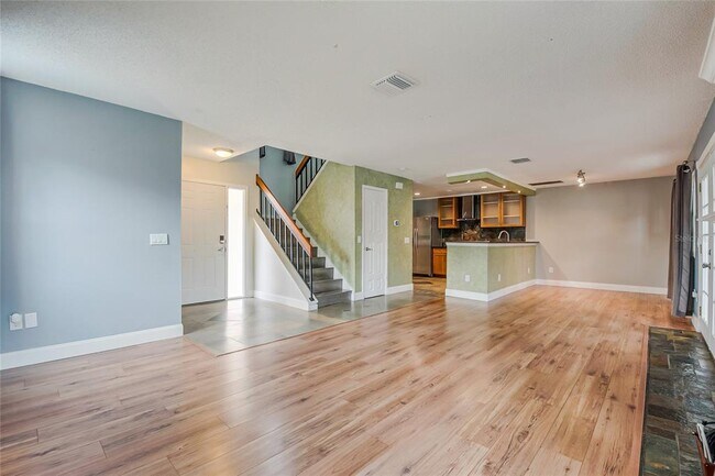 Building Photo - 1025 Wentworth Ct