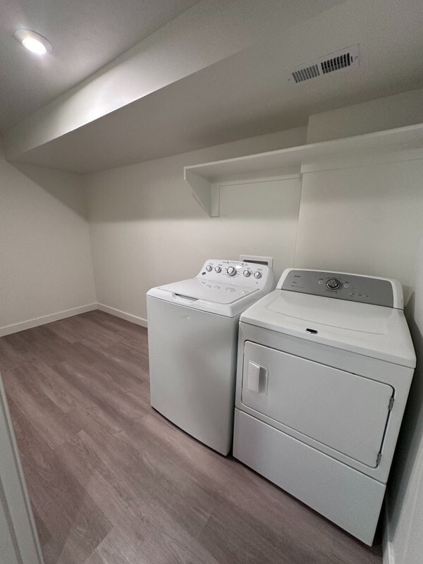 Building Photo - 933 E Blackfeet Dr