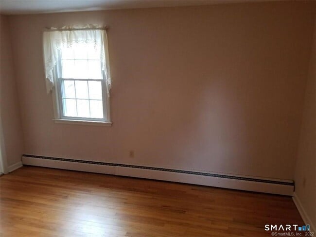 Building Photo - 36 Woodcrest Dr