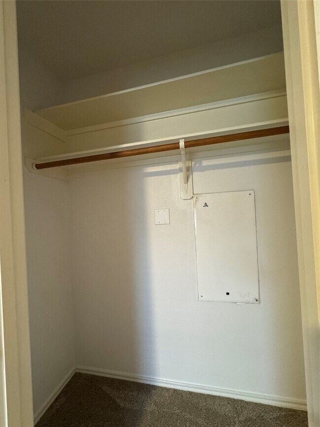 Building Photo - 70 Marble Rock Pl