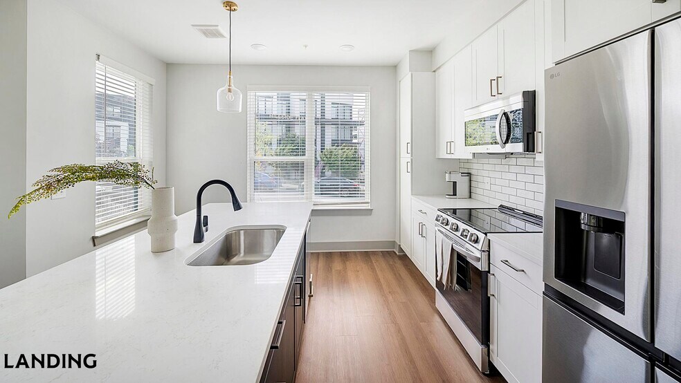 Building Photo - 1310 Hillside Ave