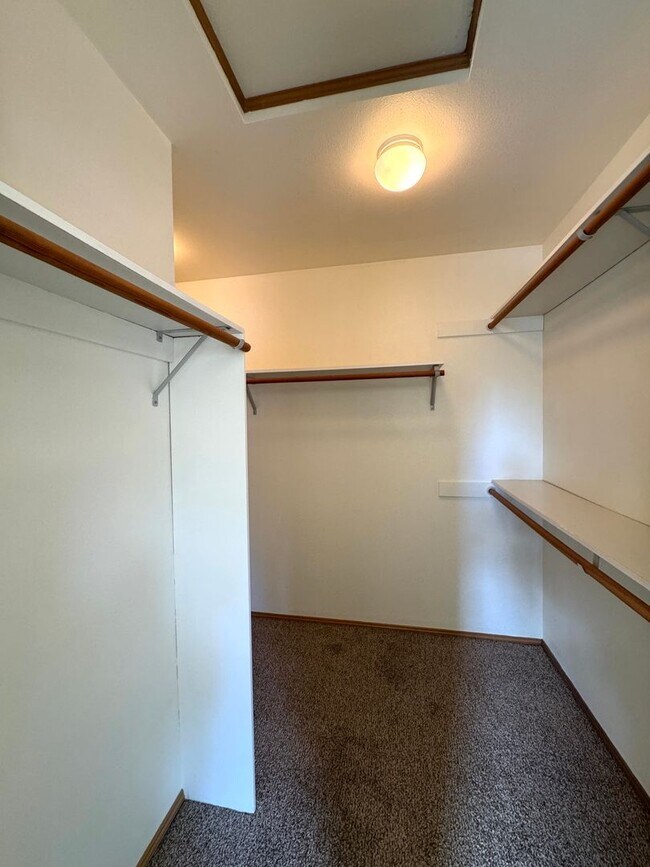 Building Photo - 12726 Plateau Cir NW
