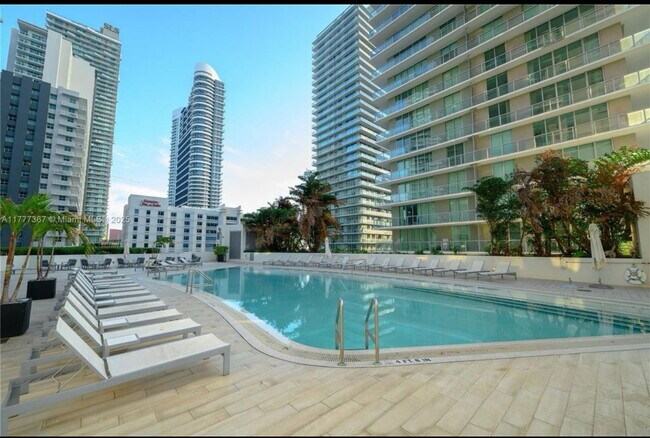 Building Photo - S Miami ave , Miami, FL 33130 - 2 BR 1 BA condo