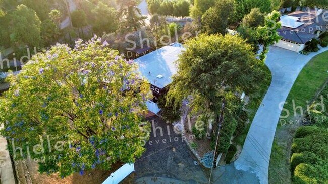Building Photo - The Bridge House - 2 Bed 1 Bath with Uncompromising Views
