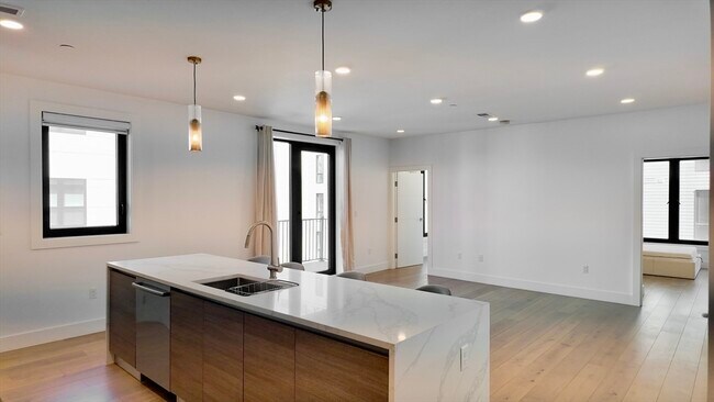 Primary Photo - 30 Penniman Rd