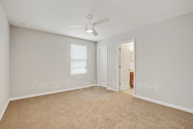 Building Photo - 425 Servia Dr