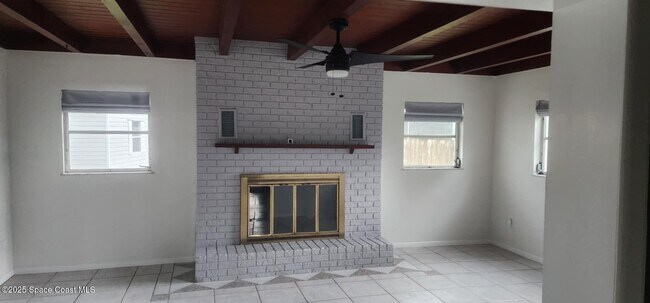 Building Photo - 1034 Garfield St