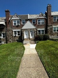 Building Photo - 813 Windermere Ave