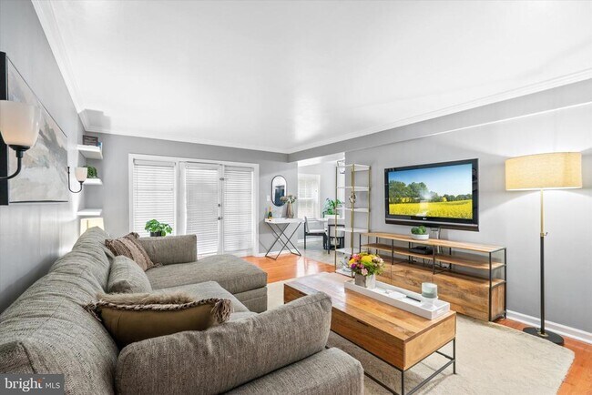 Building Photo - 3332 Spring Ln