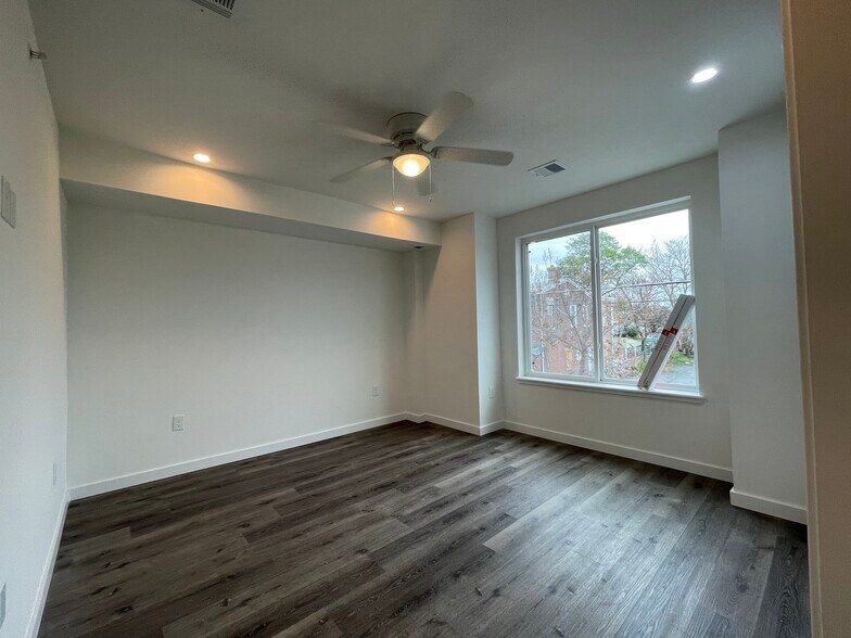 Building Photo - 2366 Orthodox St