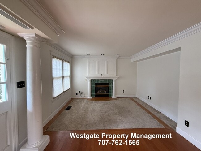Building Photo - 515 4th St