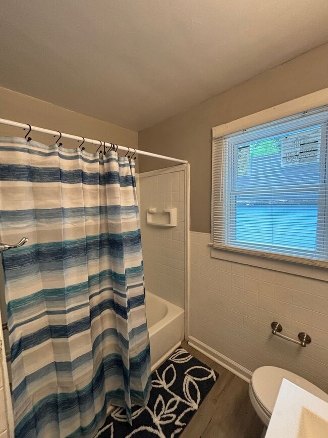 Building Photo - COMING SOON! 3 Bed House!!! Wooden floors!