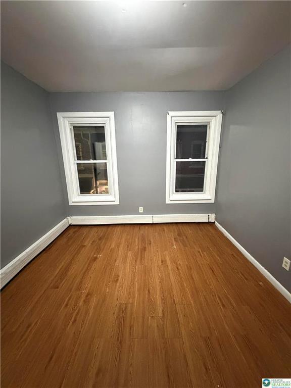 Building Photo - 626 Oak St