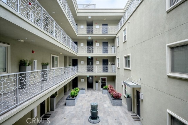 Building Photo - 11023 Fruitland Dr