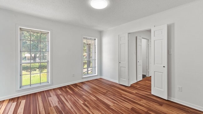 Building Photo - 4009 Springlake Park Rd