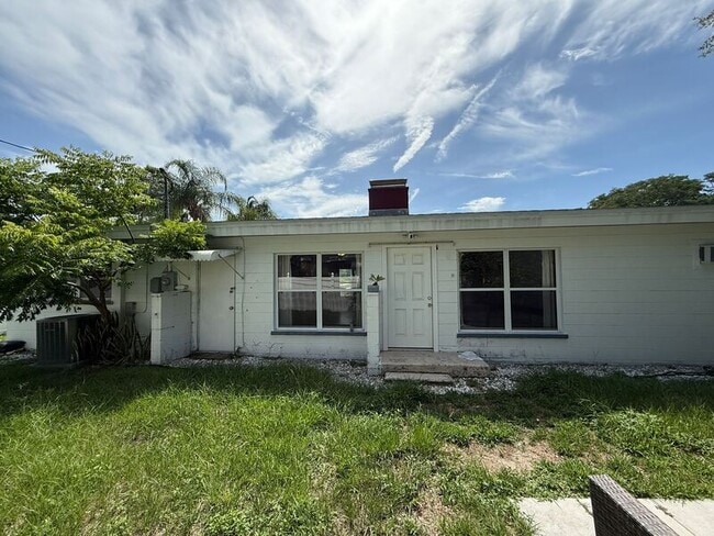 Building Photo - 1501 Carlos Ave