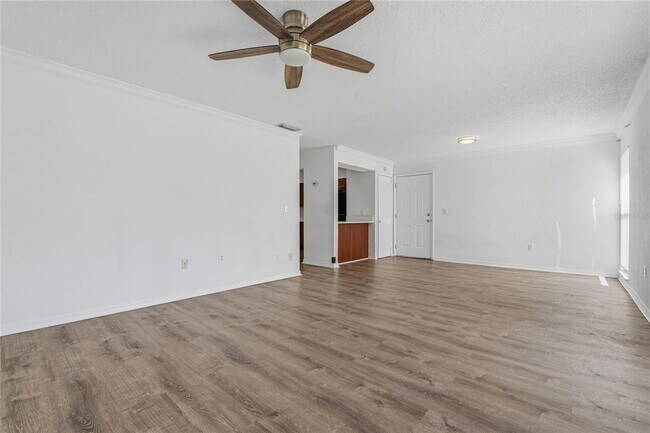 Building Photo - 643 Haven Pl