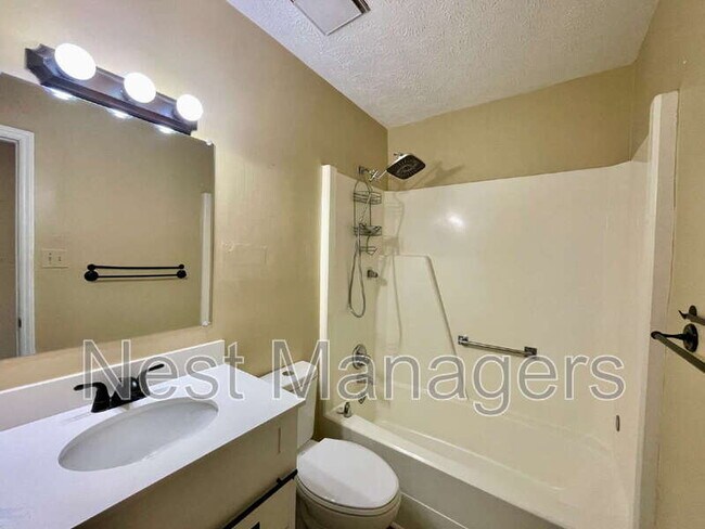 Building Photo - 4609 Fen Ct