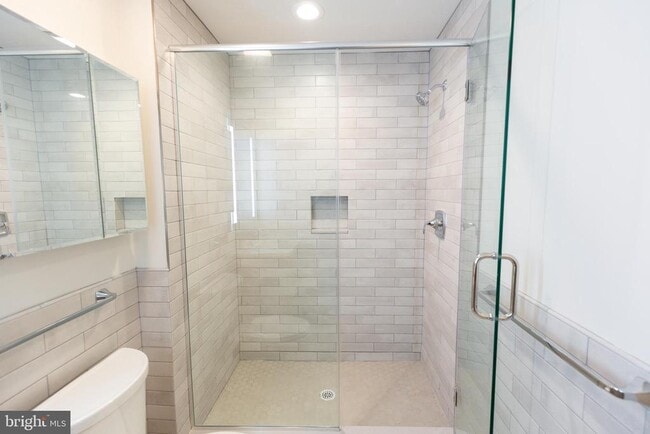 Building Photo - 1411 Walnut St