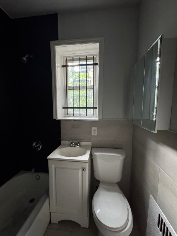 Building Photo - 51 Summit Ave