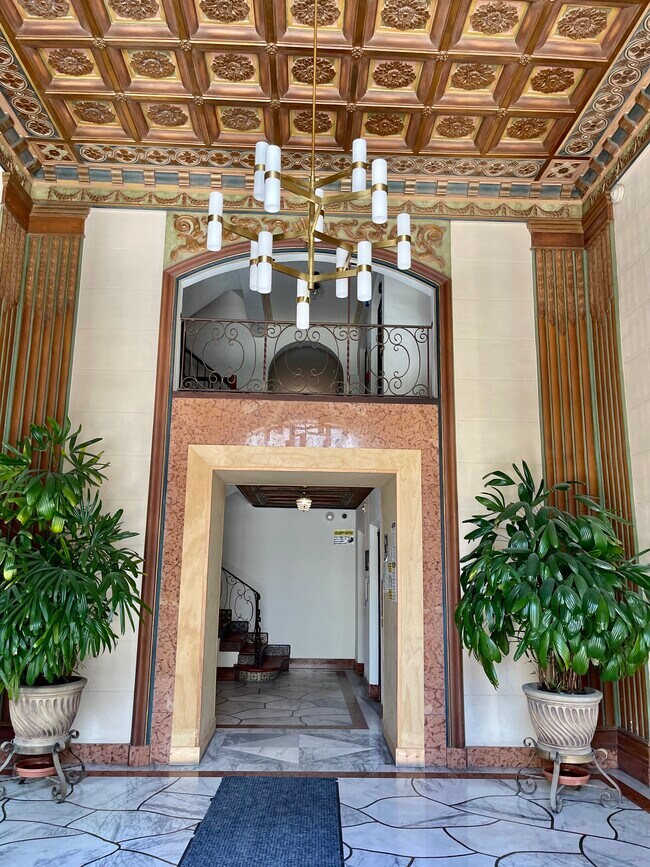 Building Photo - 1740 Broadway