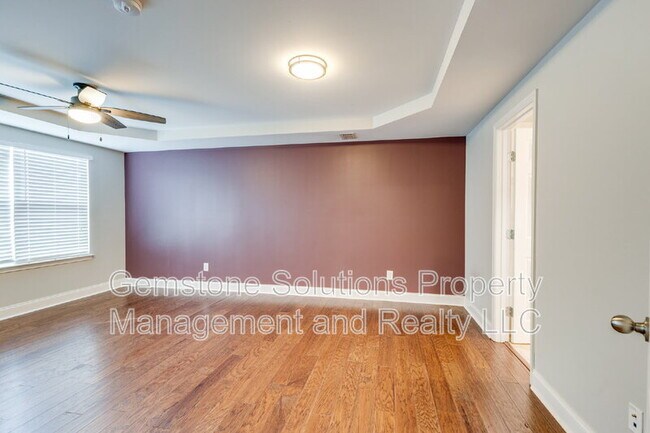 Building Photo - 2605 Paddock Park Dr