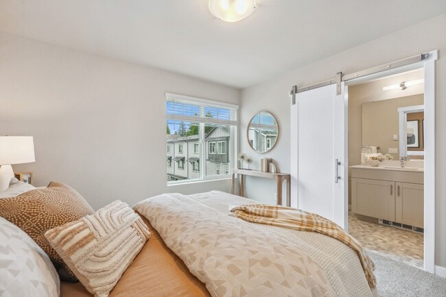 Building Photo - 3 Bed | 3.5 Bathroom | 1626 Sq Ft | $3,450