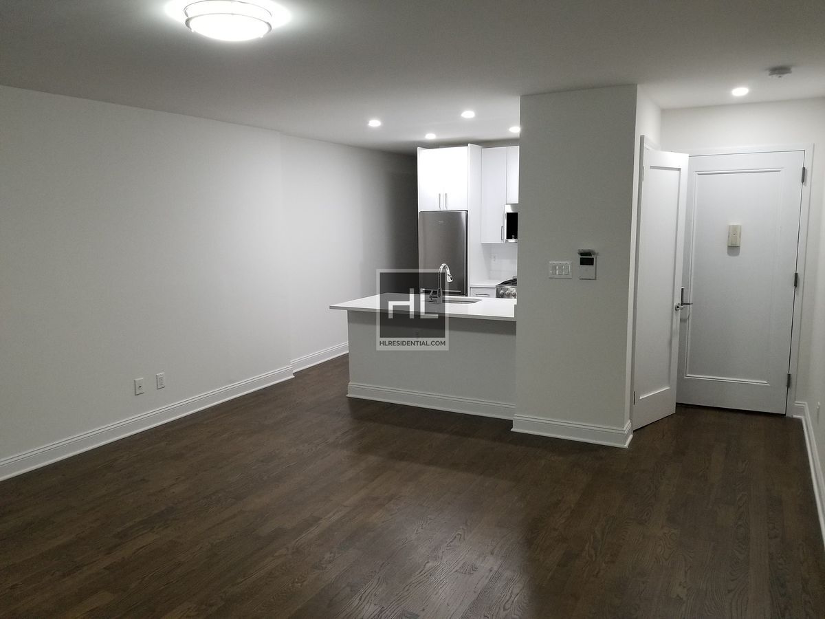 Building Photo - EAST 46 STREET