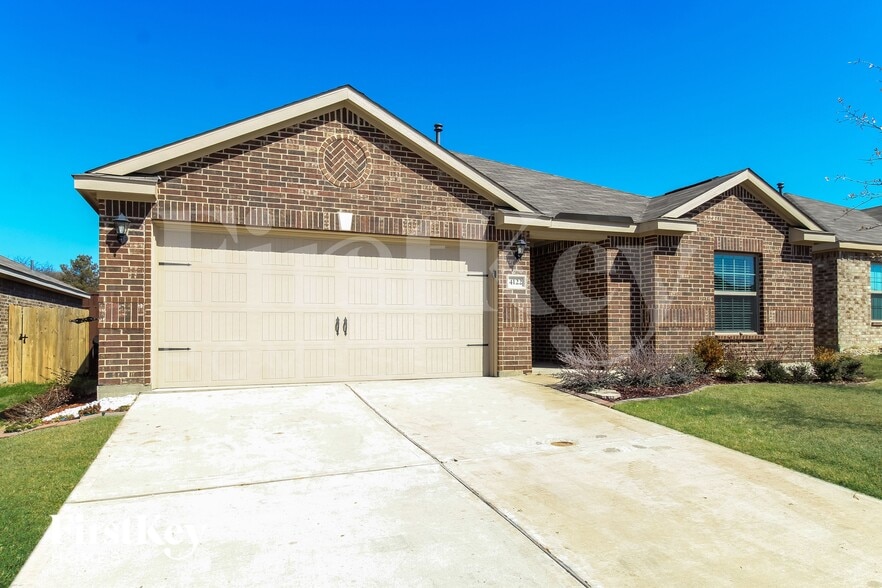 Building Photo - 4122 Perch Dr