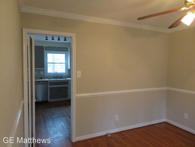 Building Photo - 4 br, 2.5 bath House - 120 Lakeside Drive