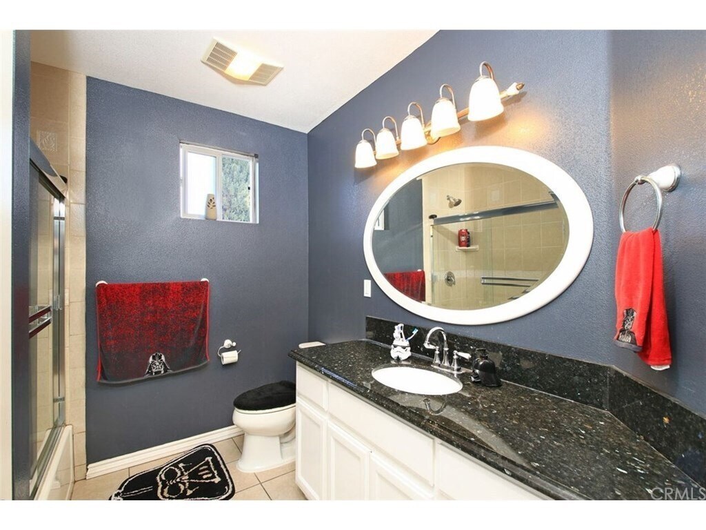 Building Photo - 2134 N Thomas St