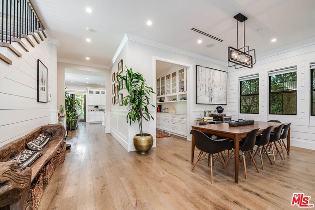 Building Photo - 4268 Colbath Ave