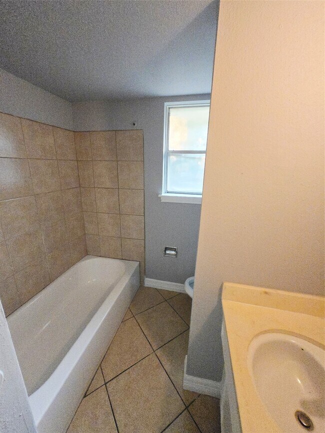 Building Photo - 7731 Deadwood Dr