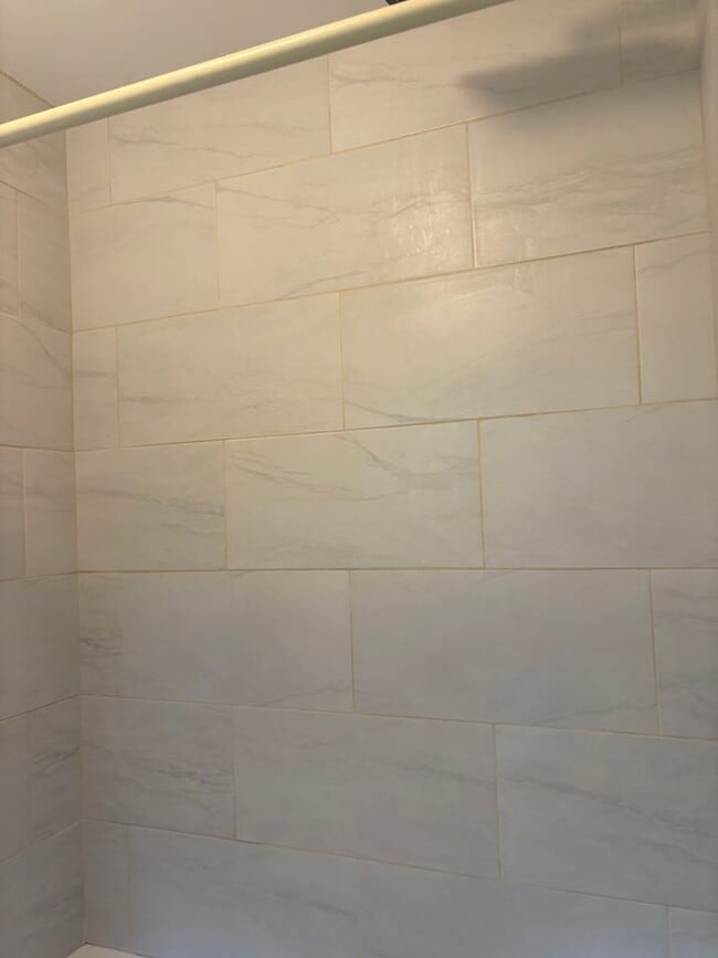 Building Photo - 105 Lenwood Ct
