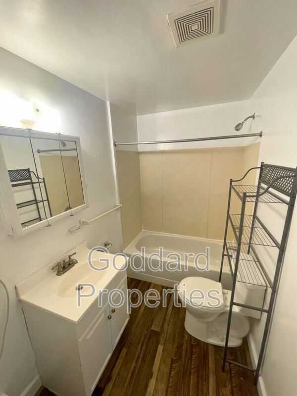 Building Photo - 1436 Light St