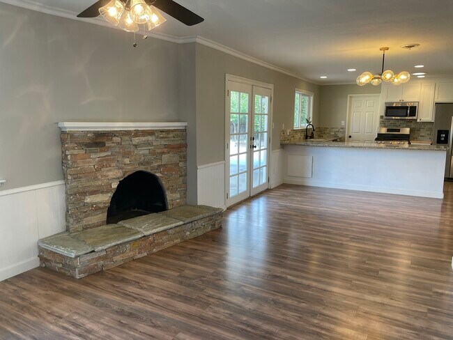 Building Photo - 8909 Dontree Way
