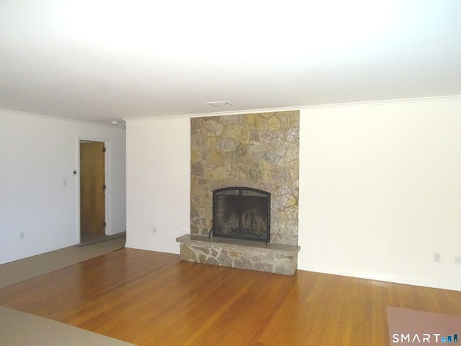 Building Photo - 62 Ark Rd