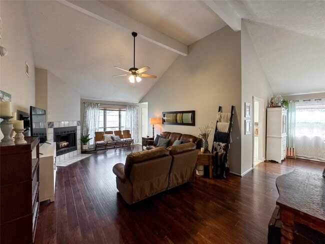 Building Photo - 2909 Laurelridge Dr