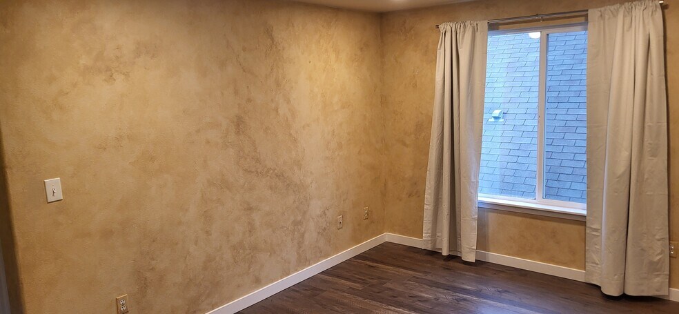 Upstairs Living Room - 806 29th Ave SE