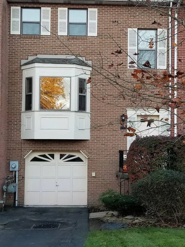 Building Photo - 246 Falls Village Rd