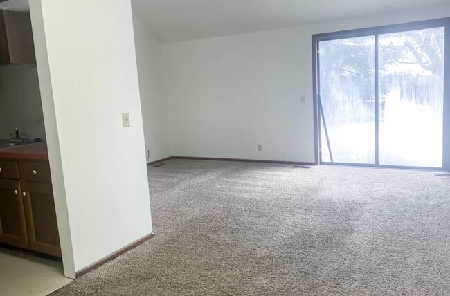 Building Photo - 418 Cadillac St