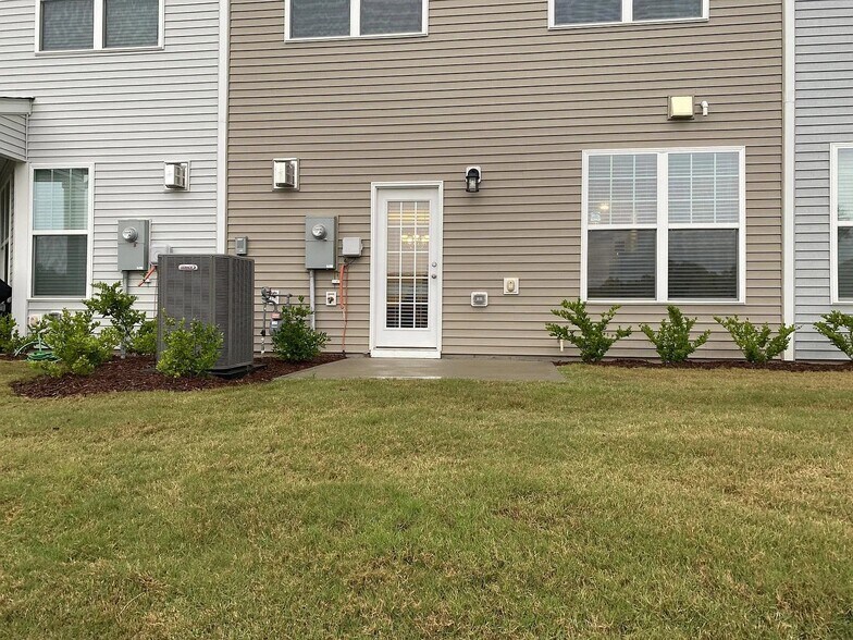 Building Photo - 6185 Beale Loop