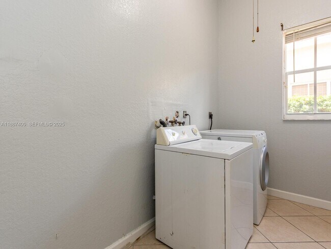 Building Photo - 16230 SW 36th St