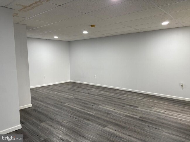 Building Photo - 17 Lincoln Dr