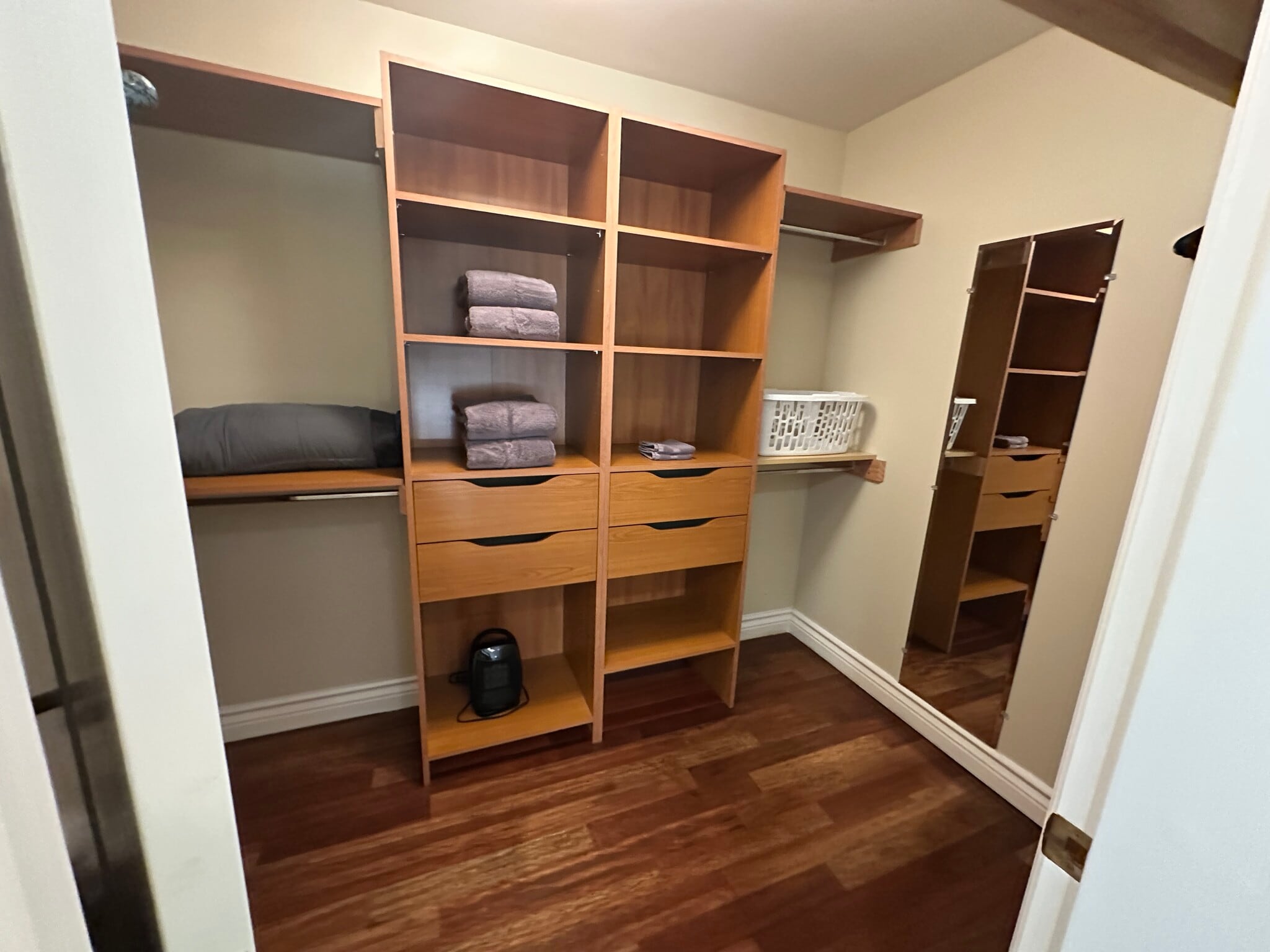 Walk in closet - 11832 S Circle Dr